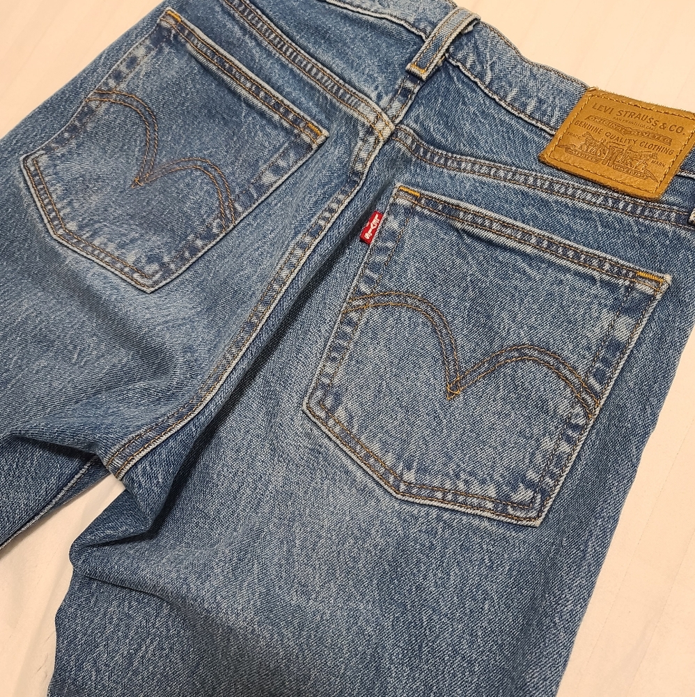 Levi's Wedgie Icon High-Rise Classic Denim Jeans "The Dreams"